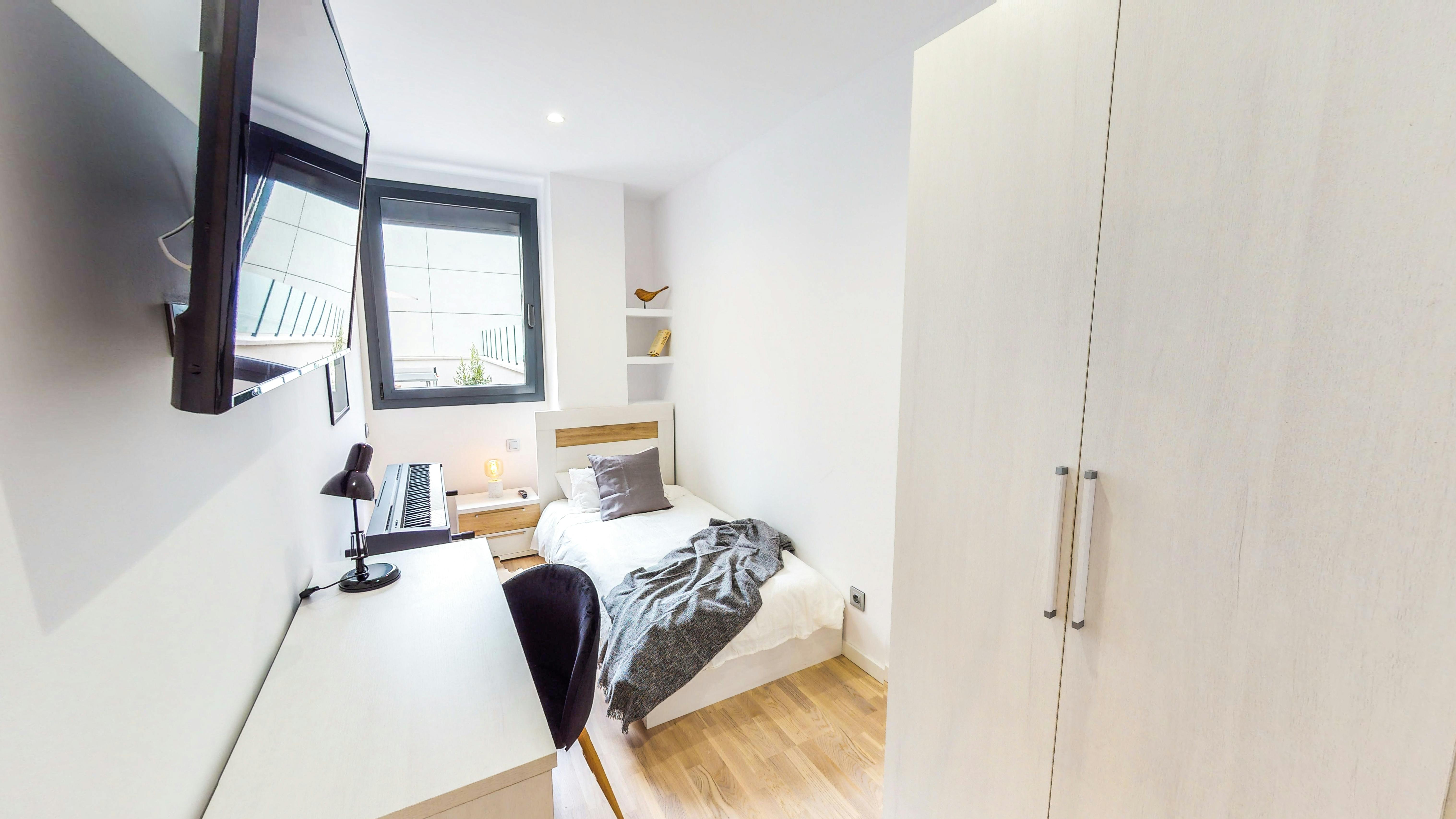 Private room for rent for €650 per month in Barcelona, Carrer de Sant Pere d'Abanto