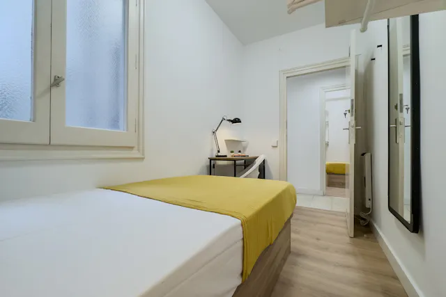 Shared room in Carrer del Rosselló, Barcelona (1502789) room image 2