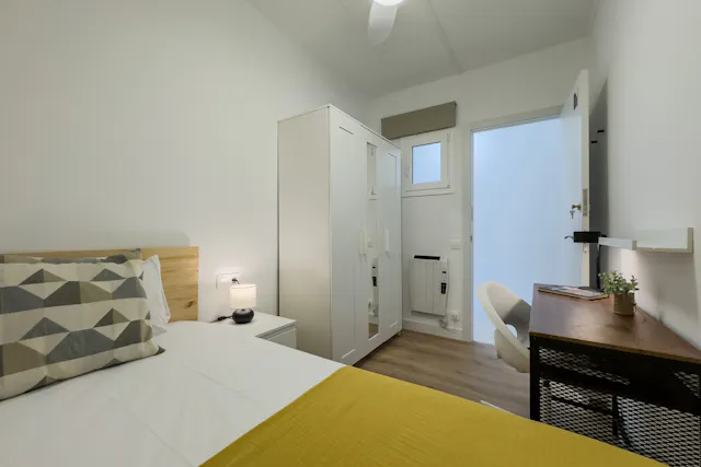 Shared room in Carrer del Rosselló, Barcelona (1502794) room image 2