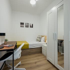 Mehrbettzimmer zu mieten für 520 € pro Monat in Barcelona, Carrer del Rosselló