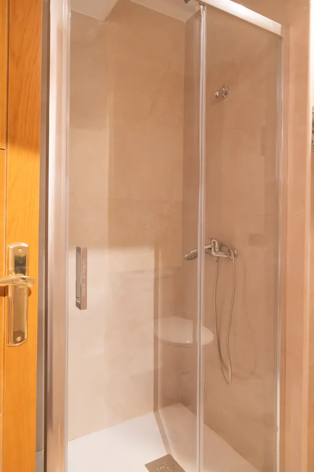 Private room in Paseo de la Castellana, Madrid (1502819) room image 40
