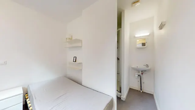 Private room in Rue Thiers, La Madeleine (1502825) room image 2