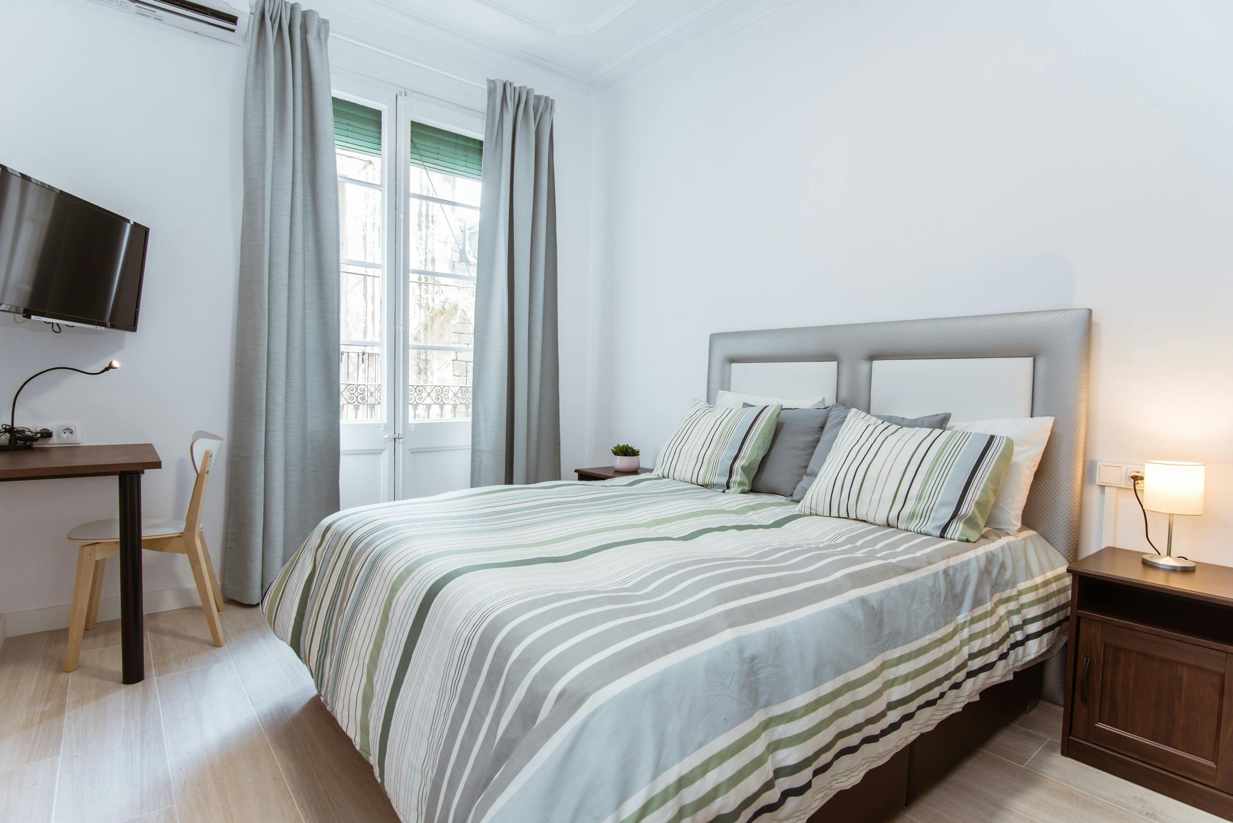 Private room for rent for €800 per month in Barcelona, Baixada de Viladecols