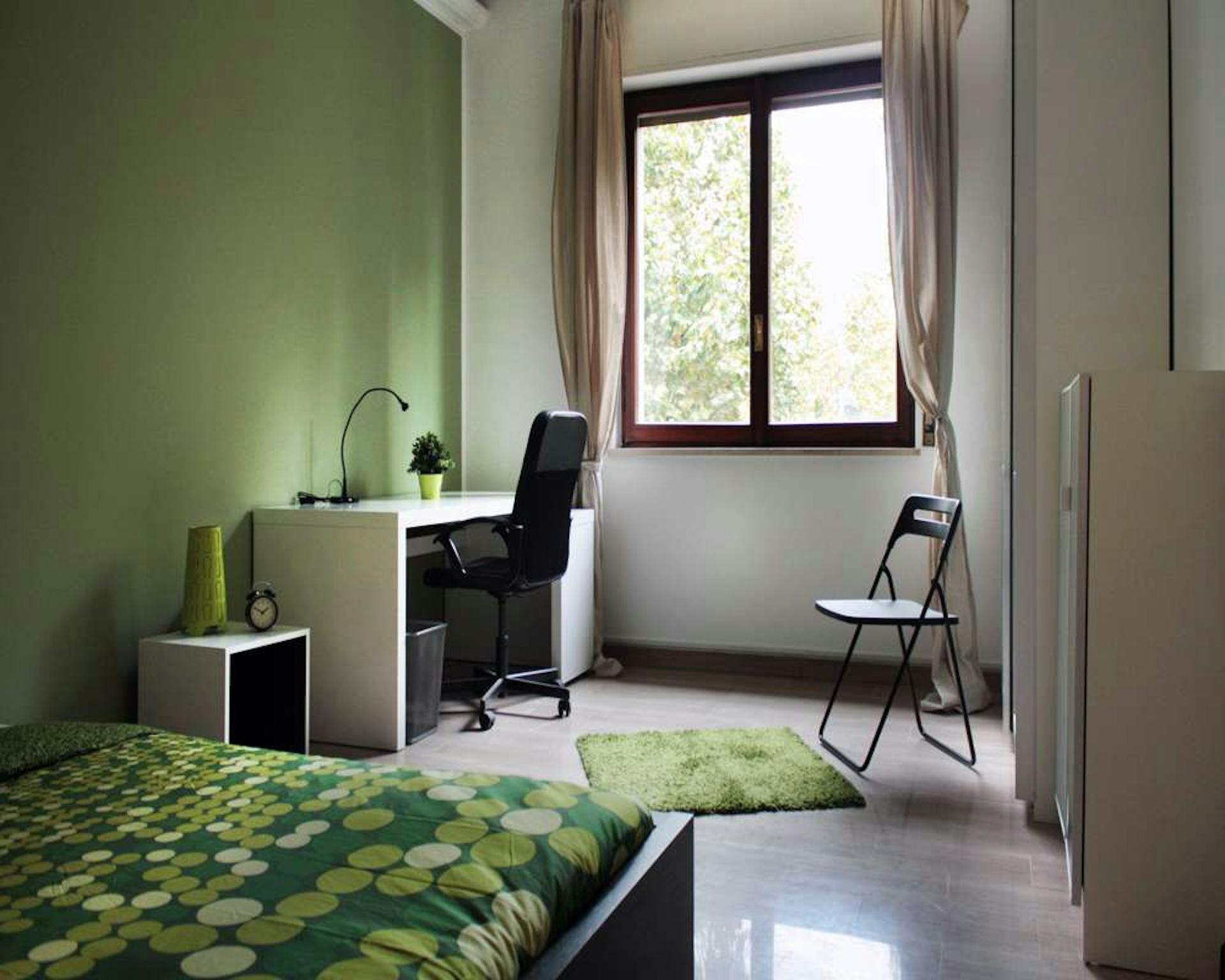 Viale Lunigiana, Milan preview