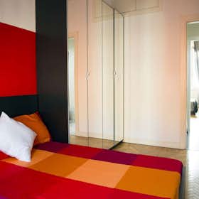 Private room for rent for €855 per month in Milan, Via Giovan Battista Pergolesi