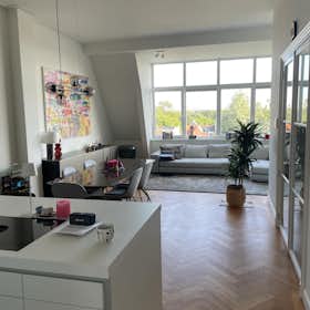 Квартира сдается в аренду за 2 800 € в месяц в Amsterdam, Koninginneweg