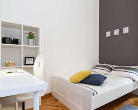 Private room for rent for €835 per month in Milan, Via Carlo Farini
