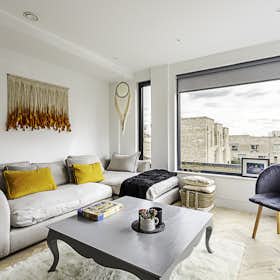 Appartamento in affitto a 4.113 £ al mese a London, Oldham Terrace