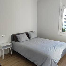 Private room for rent for €750 per month in Barcelona, Carrer de Fluvià