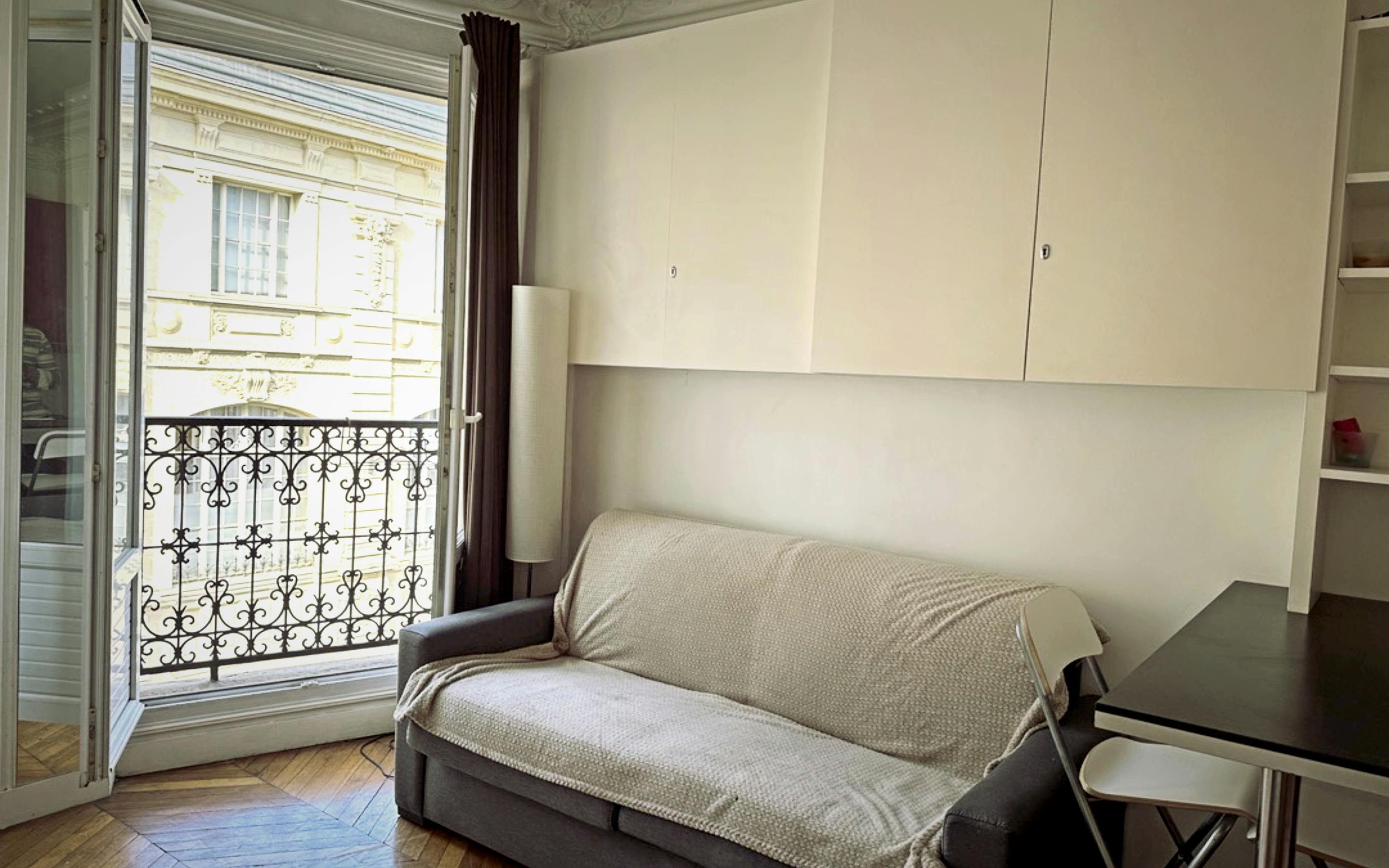 Studio for rent for €1,400 per month in Paris, Rue du Cardinal Lemoine