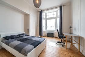 Casa para alugar por € 645 por mês em Charleroi, Boulevard Audent