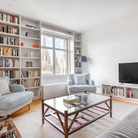 Apartment for rent for €4,151 per month in Barcelona, Via Laietana