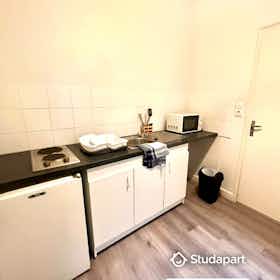 Lägenhet att hyra för 590 € i månaden i Poitiers, Rue de l'Ancienne Comédie