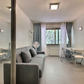 Monolocale for rent for 1.272 € per month in La Rochelle, Avenue Raymond Poincaré