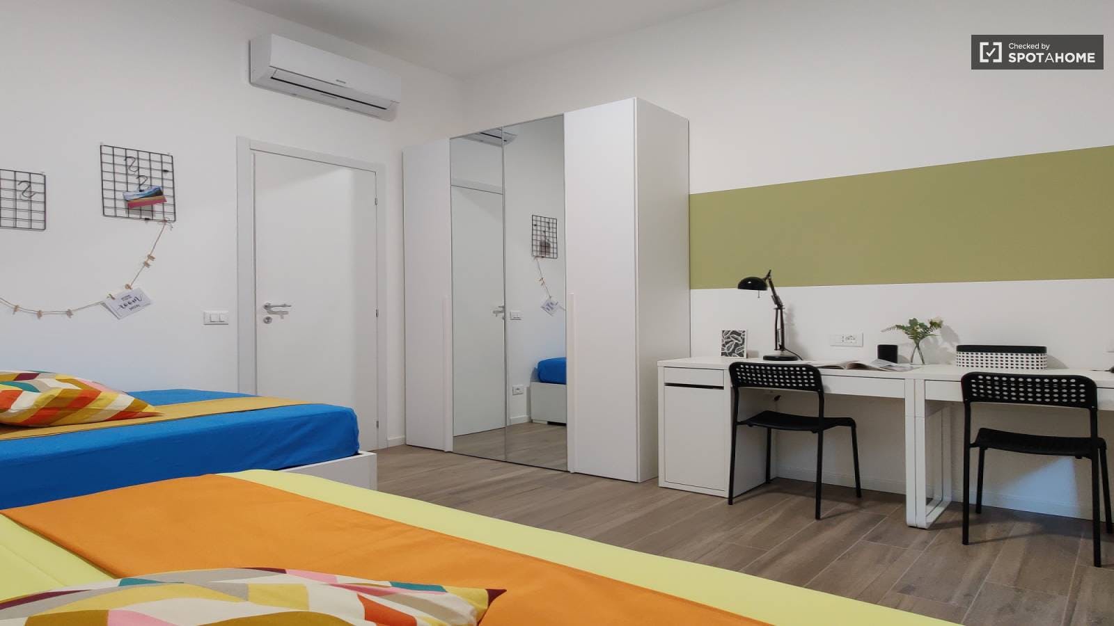 Double room Milan, 1 bed, 10m² — photo 3