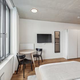 Wohnung zu mieten für 1.200 € pro Monat in Berlin, Am Friedrichshain