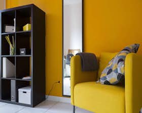 Private room for rent for €830 per month in Milan, Largo Giovanni Battista Scalabrini