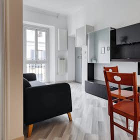 Apartment for rent for €5,540 per month in Milan, Via Ausonio
