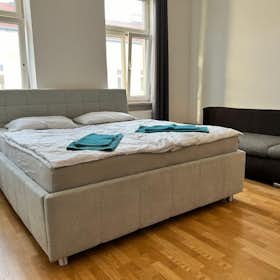 Apartment for rent for €6,292 per month in Vienna, Koppreitergasse