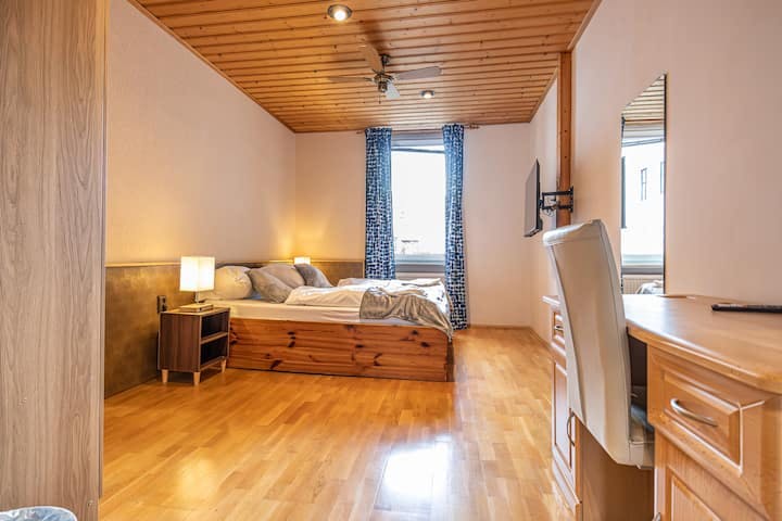 Liebhartsgasse, Vienna preview