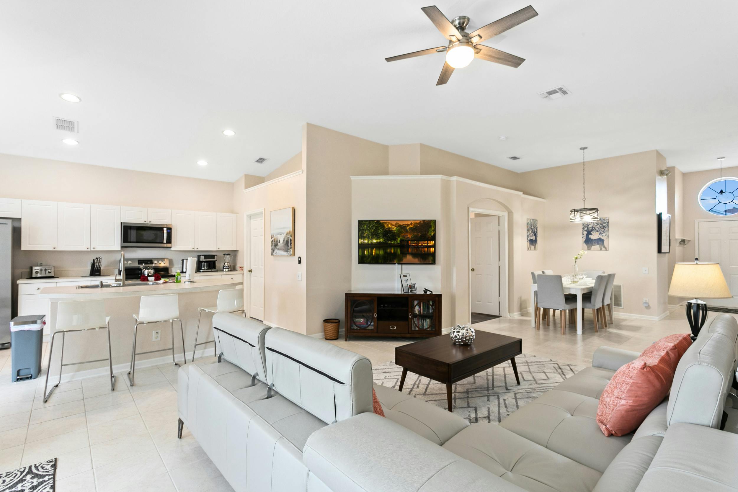 Huis te huur voor $3,751 per maand in Kissimmee, Fan Palm Way