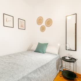 Private room for rent for €616 per month in Barcelona, Carrer de la Indústria