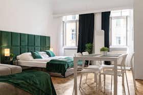 Apartamento en alquiler por 6292 € al mes en Vienna, Römergasse