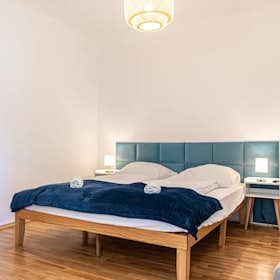 Apartment for rent for €6,292 per month in Vienna, Römergasse