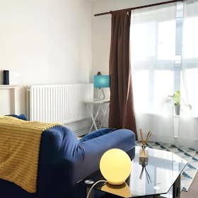 Studio te huur voor € 2.400 per maand in London, Paradise Road