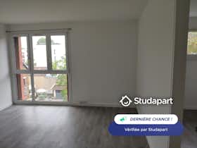 Appartamento in affitto a 680 € al mese a Les Mureaux, Allée Gabriel Vilain