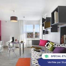 Private room for rent for €581 per month in Strasbourg, Avenue de Colmar