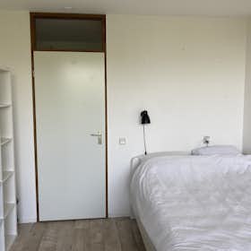 Wohnung zu mieten für 2.000 € pro Monat in Diemen, Rode Kruislaan