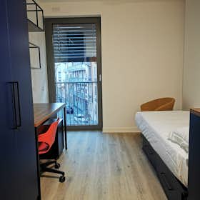 Monolocale for rent for 795 € per month in Turin, Via Moretta