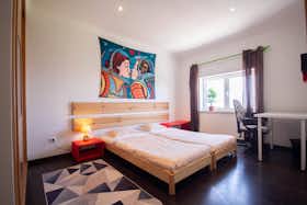 Privé kamer te huur voor € 1.000 per maand in Peniche, Rua do Jardim