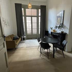 Appartement te huur voor € 1.385 per maand in 's-Hertogenbosch, Clarastraat