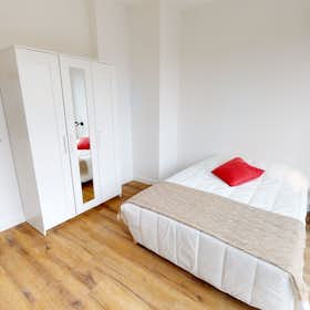 Отдельная комната сдается в аренду за 726 € в месяц в Asnières-sur-Seine, Avenue Sainte-Anne