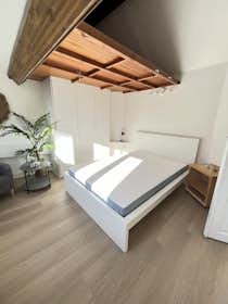 Apartment for rent for €925 per month in Ixelles, Rue de la Levure