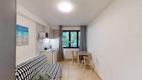 公寓 正在以 €473 的月租出租，其位于 Grenoble, Rue des Eaux Claires