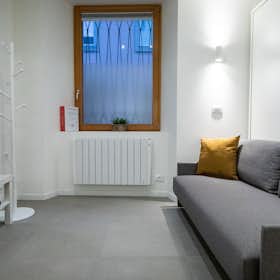 Apartment for rent for €1,050 per month in Udine, Via del Sale