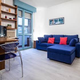 Lägenhet att hyra för 1 250 € i månaden i Udine, Viale Leonardo da Vinci