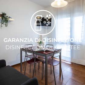 Appartement te huur voor € 1.050 per maand in Tricesimo, Via Roma