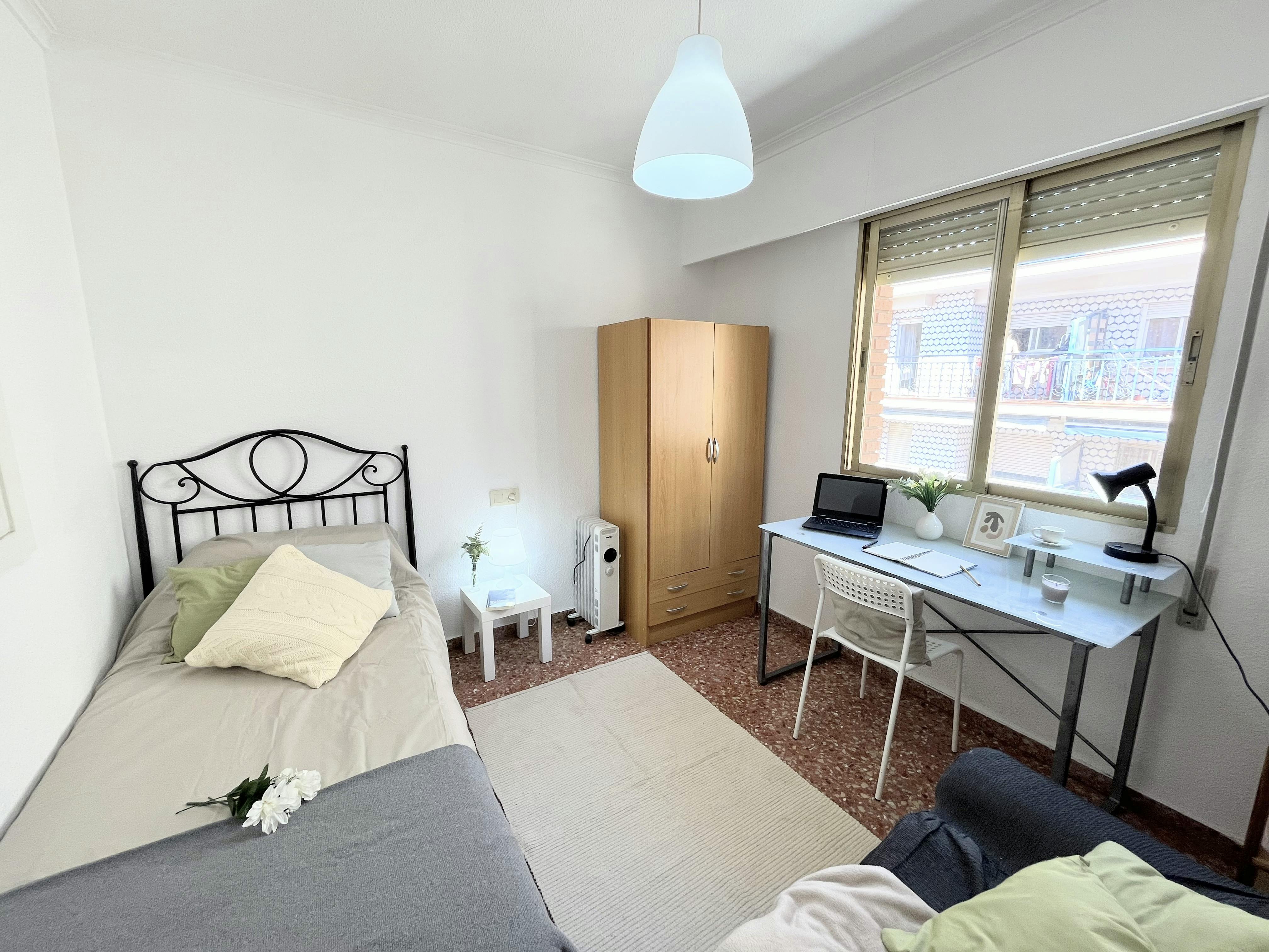 Stanza privata in affitto a 440 € al mese a Burjassot, Carrer de Vázquez de Mella