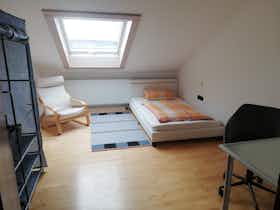 Отдельная комната сдается в аренду за 520 € в месяц в Wimsheim, Uhlandstraße