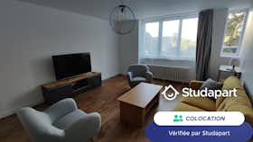 Отдельная комната сдается в аренду за 445 € в месяц в Redon, Rue des Lièvries