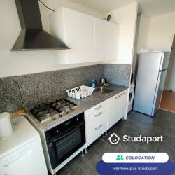 Private room for rent on Rue de Crimée, Marseille - Vue 5