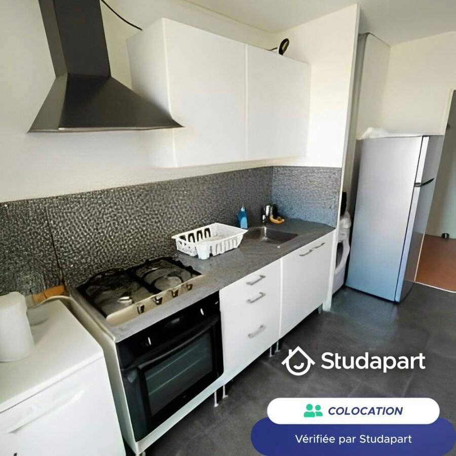 Private room for rent on Rue de Crimée, Marseille - Vue 3