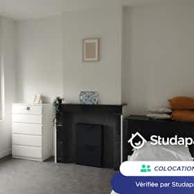 Private room for rent for €390 per month in Valenciennes, Avenue du Faubourg de Cambrai