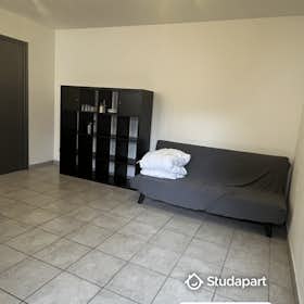 Apartament de închiriat pentru 470 EUR pe lună în Saint-Quentin, Boulevard Cordier