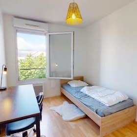 Private room for rent for €510 per month in Vaulx-en-Velin, Rue du 19 Mars 1962