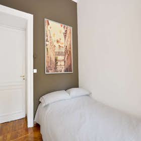 Private room for rent for €570 per month in Turin, Via San Secondo